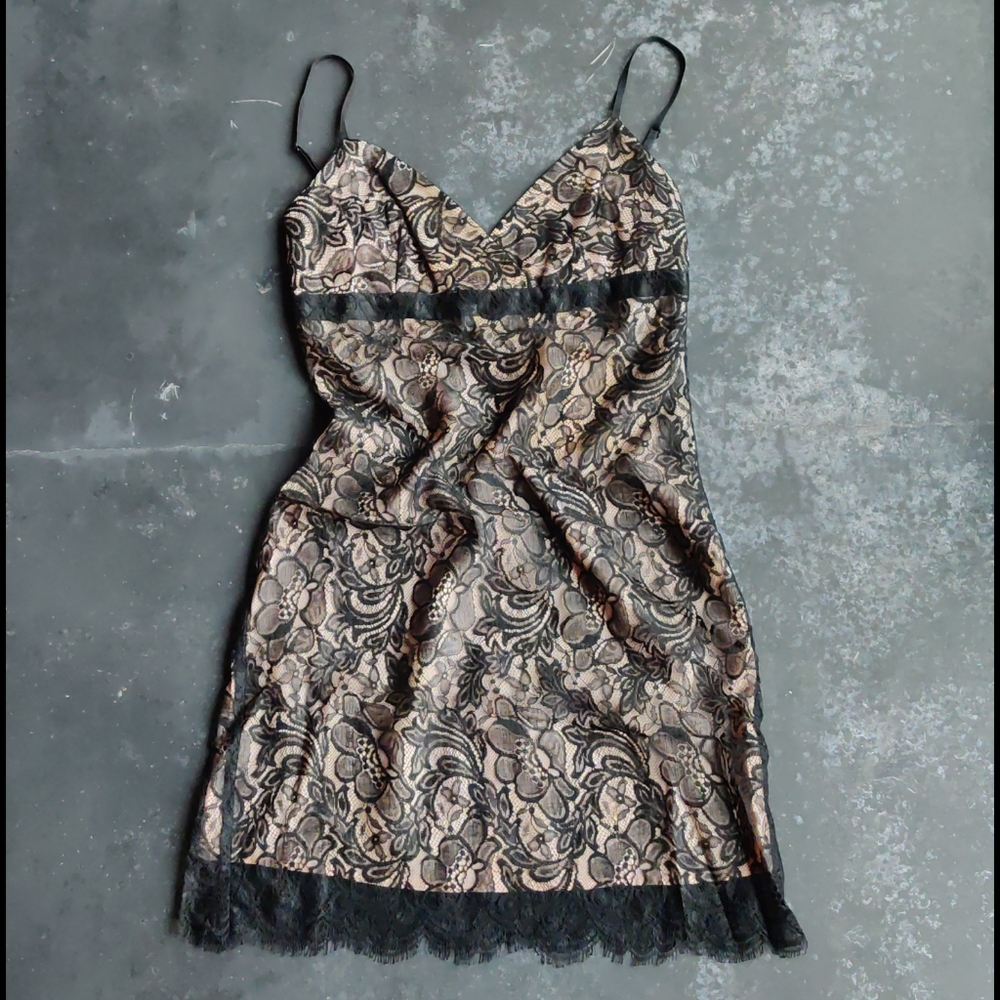 BCBG MAX AZRIA lace dress